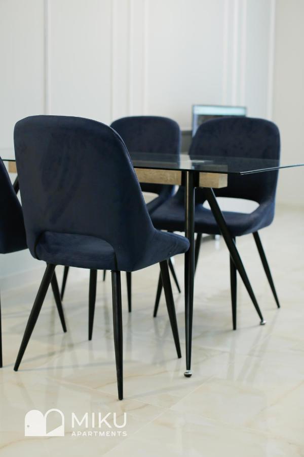 Miku Apartment - Vibrant 1Bd Apartment At Olympic Residence 地拉那 外观 照片