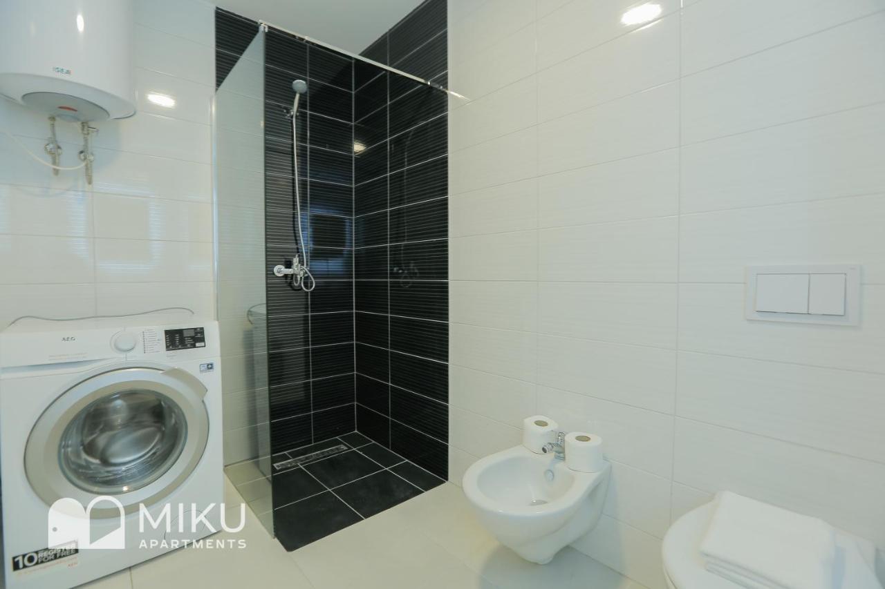 Miku Apartment - Vibrant 1Bd Apartment At Olympic Residence 地拉那 外观 照片